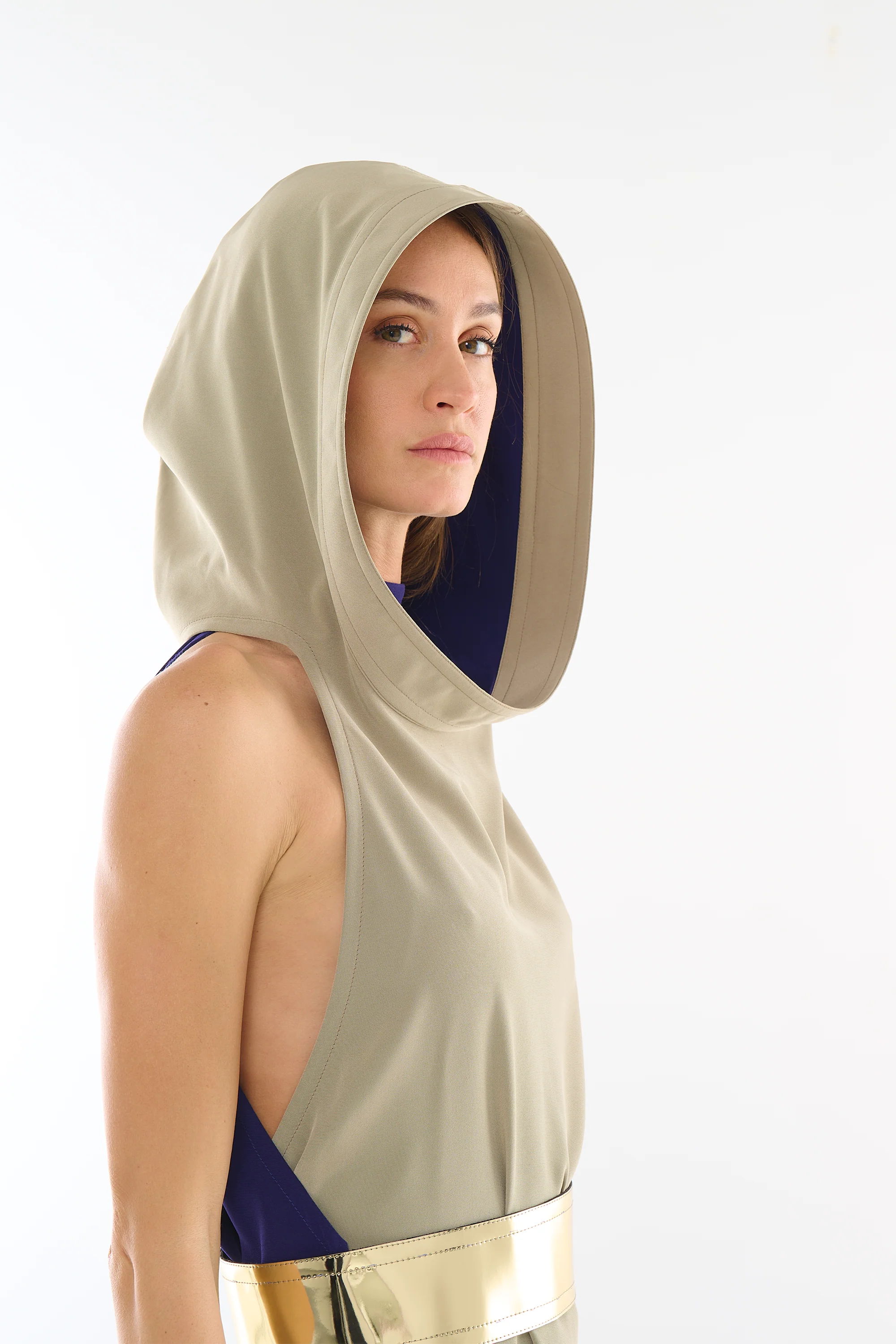 Izas Dress - Image 4